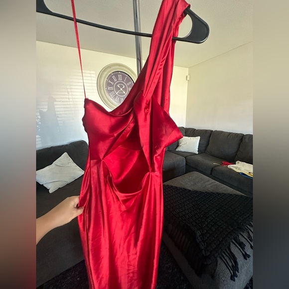 Zara Vibrant Red One-Shoulder Dress - Picture 5 of 8